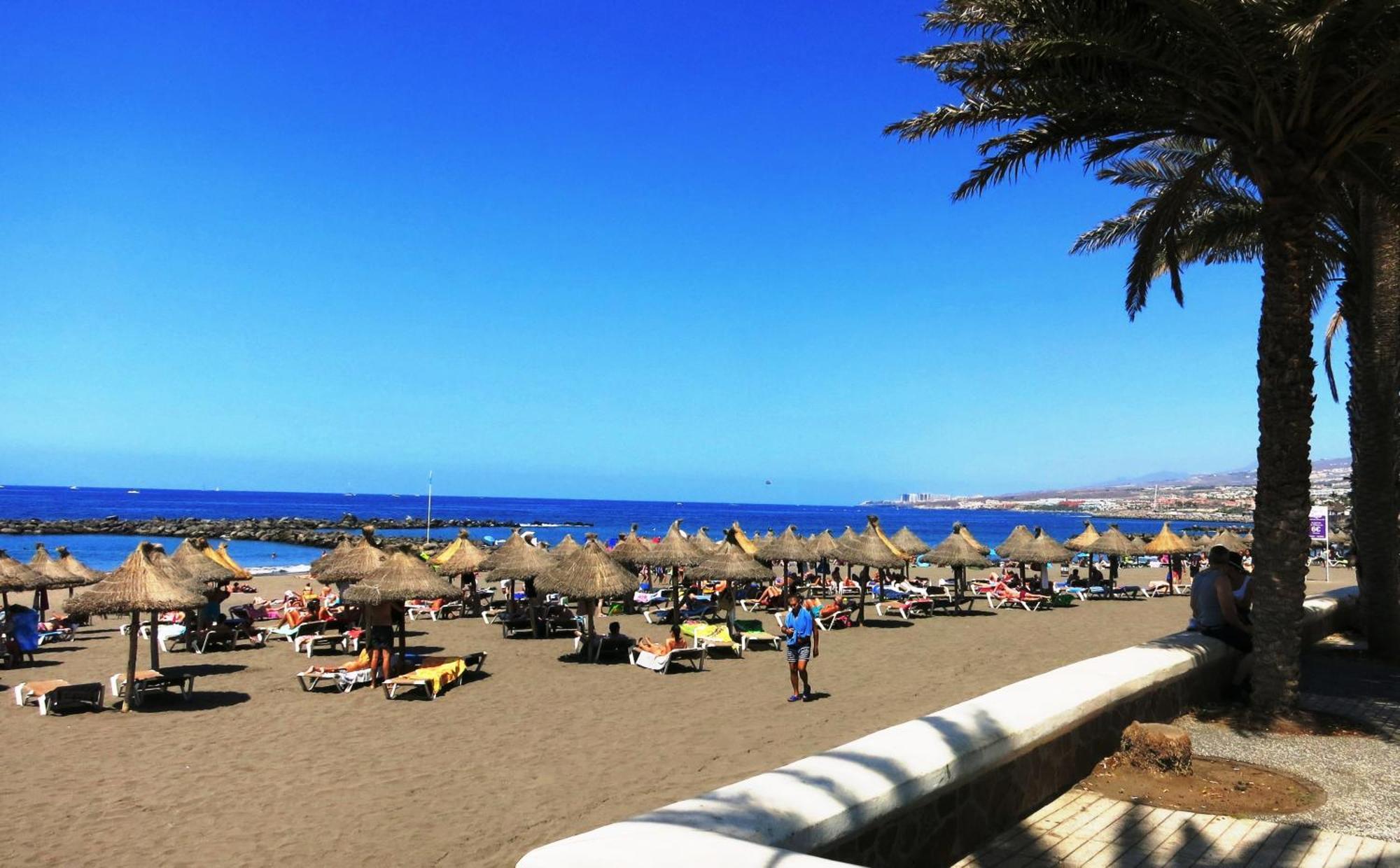 Blue Bay Paradise - Beach Front Apartment With Sea View プラヤ・パライソ エクステリア 写真