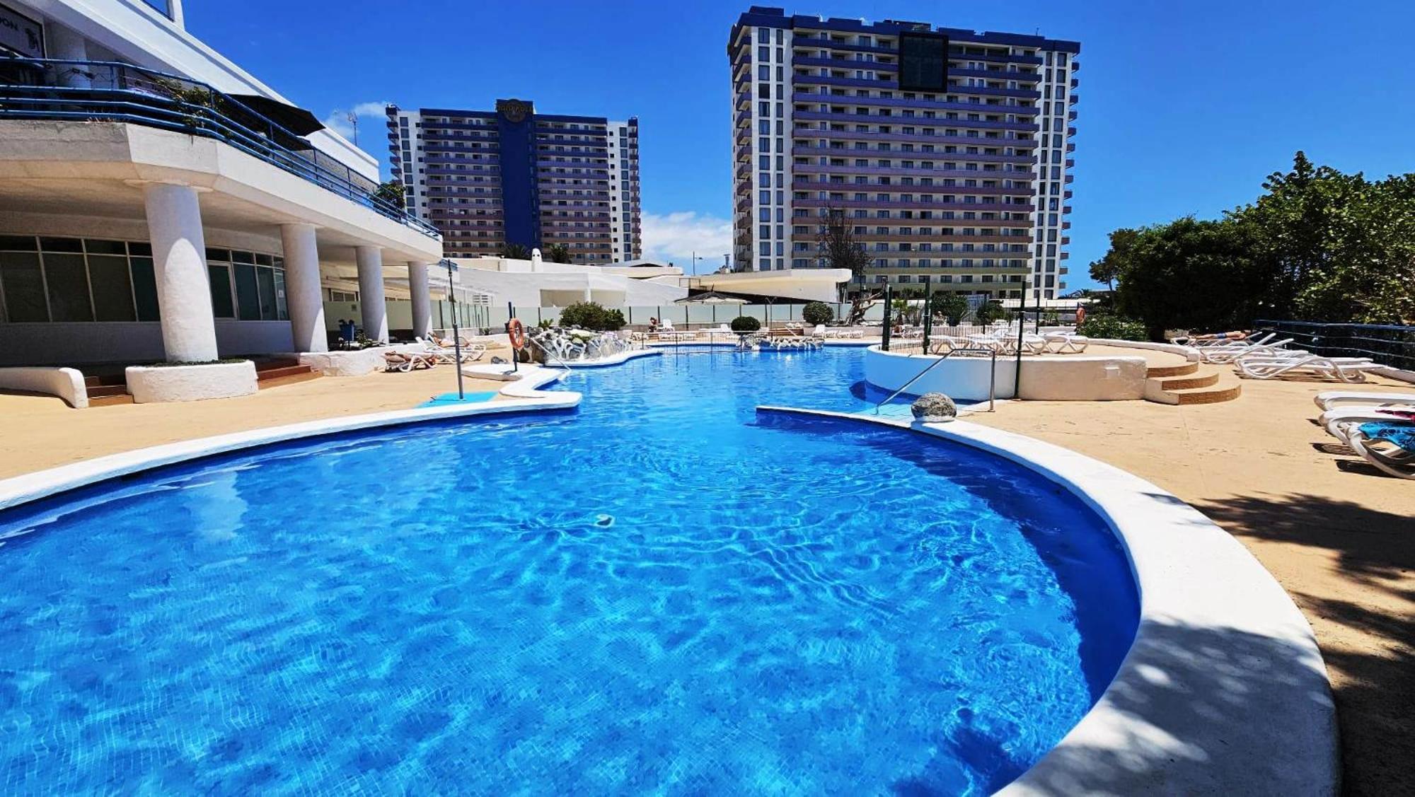 Blue Bay Paradise - Beach Front Apartment With Sea View プラヤ・パライソ エクステリア 写真
