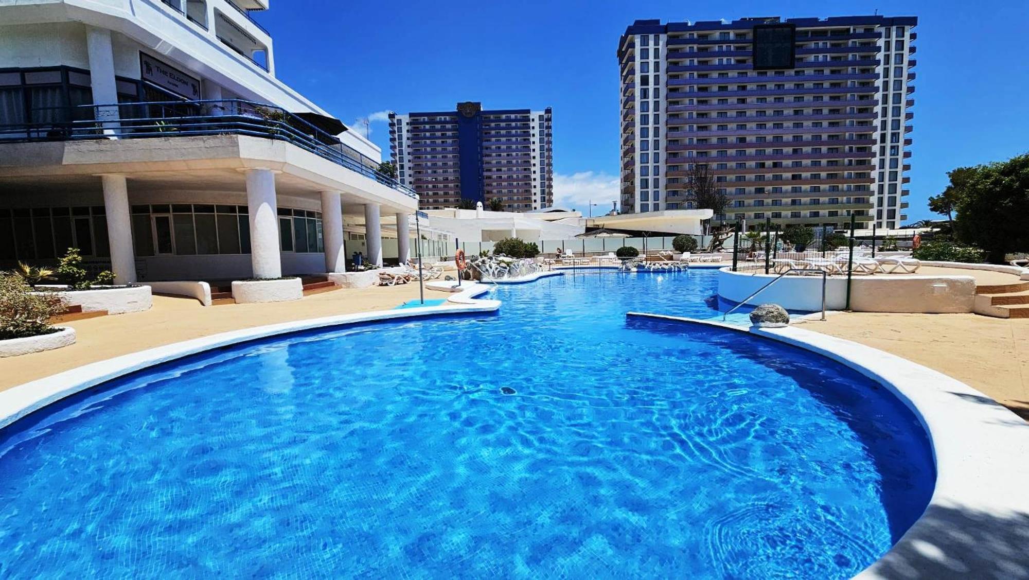 Blue Bay Paradise - Beach Front Apartment With Sea View プラヤ・パライソ エクステリア 写真