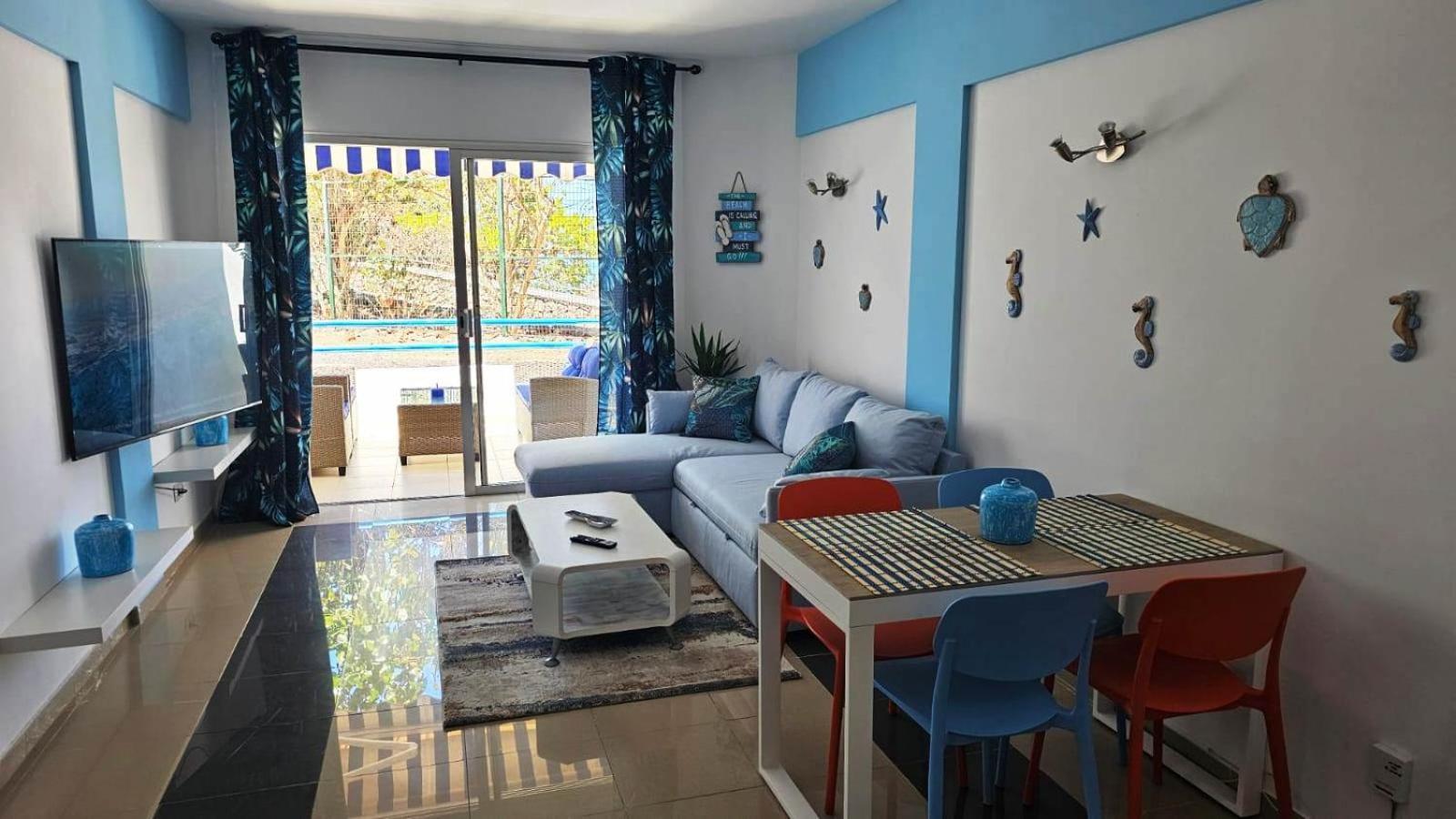 Blue Bay Paradise - Beach Front Apartment With Sea View プラヤ・パライソ エクステリア 写真